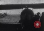 Standbild Lafayette Escadrille wird Teil der 103 Aero Squadron Coucy Frankreich, 1918, aus Sekunde 6 historischem Filmmaterial Videoclip 65675025509