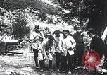 Standbild französischen Truppen mit einem großen graben Mörtel Frankreich, 1916, aus Sekunde 3 historischem Filmmaterial Videoclip 65675025513