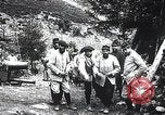 Standbild französischen Truppen mit einem großen graben Mörtel Frankreich, 1916, aus Sekunde 6 historischem Filmmaterial Videoclip 65675025513