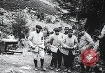 Standbild französischen Truppen mit einem großen graben Mörtel Frankreich, 1916, aus Sekunde 8 historischem Filmmaterial Videoclip 65675025513