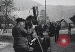 Standbild französische Artilleristen betreiben ein anti-aircraft maschinengewehr Frankreich, 1916, aus Sekunde 3 historischem Filmmaterial Videoclip 65675025514