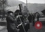 Standbild französische Artilleristen betreiben ein anti-aircraft maschinengewehr Frankreich, 1916, aus Sekunde 13 historischem Filmmaterial Videoclip 65675025514