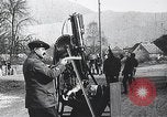 Standbild französische Artilleristen betreiben ein anti-aircraft maschinengewehr Frankreich, 1916, aus Sekunde 14 historischem Filmmaterial Videoclip 65675025514