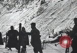 Standbild französische Truppen vorbereiten Stacheldraht Barrikaden Frankreich, 1916, aus Sekunde 13 historischem Filmmaterial Videoclip 65675025516