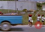 Standbild Verkehr auf der Straße Naha City Okinawa Japan, 1972, aus Sekunde 35 historischem Filmmaterial Videoclip 65675025525