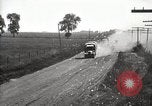 Immagine di Stati Uniti Esercito convoglio motore carrello ribaltato Fulton Illinois USA, 1919, secondo 9 filmato di repertorio 65675025547