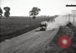 Immagine di Stati Uniti Esercito convoglio motore carrello ribaltato Fulton Illinois USA, 1919, secondo 10 filmato di repertorio 65675025547