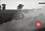 Immagine di Stati Uniti Esercito convoglio motore carrello ribaltato Fulton Illinois USA, 1919, secondo 21 filmato di repertorio 65675025547