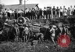 Immagine di Stati Uniti Esercito convoglio motore carrello ribaltato Fulton Illinois USA, 1919, secondo 38 filmato di repertorio 65675025547