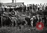 Immagine di Stati Uniti Esercito convoglio motore carrello ribaltato Fulton Illinois USA, 1919, secondo 42 filmato di repertorio 65675025547