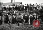 Immagine di Stati Uniti Esercito convoglio motore carrello ribaltato Fulton Illinois USA, 1919, secondo 43 filmato di repertorio 65675025547