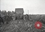 Image Armée utilise Holt tracteur pour tirer les chariots à partir de la boue North Platte Nebraska USA, 1919, de la seconde 49 séquences d'archives historiques vidéo 65675025550