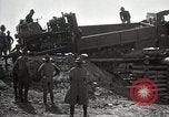 Immagine di Stati Uniti Convoglio esercito rompe il carrello attraverso il ponte di legno Wyoming United States USA, 1919, secondo 10 filmato di repertorio 65675025554