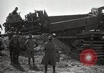 Immagine di Stati Uniti Convoglio esercito rompe il carrello attraverso il ponte di legno Wyoming United States USA, 1919, secondo 11 filmato di repertorio 65675025554