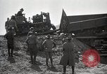 Immagine di Stati Uniti Convoglio esercito rompe il carrello attraverso il ponte di legno Wyoming United States USA, 1919, secondo 14 filmato di repertorio 65675025554