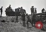 Immagine di Stati Uniti Convoglio esercito rompe il carrello attraverso il ponte di legno Wyoming United States USA, 1919, secondo 22 filmato di repertorio 65675025554