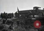 Immagine di Stati Uniti Convoglio esercito rompe il carrello attraverso il ponte di legno Wyoming United States USA, 1919, secondo 52 filmato di repertorio 65675025554