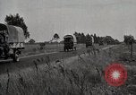 Immagine di Stati Uniti Motorino dell esercito convoglio di trasporto in città Sacramento California USA, 1919, secondo 20 filmato di repertorio 65675025561