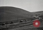 Immagine di Stati Uniti Motorino dell esercito convoglio di trasporto in città Sacramento California USA, 1919, secondo 50 filmato di repertorio 65675025561