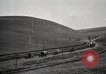 Immagine di Stati Uniti Motorino dell esercito convoglio di trasporto in città Sacramento California USA, 1919, secondo 53 filmato di repertorio 65675025561