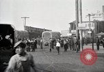 Immagine di Stati Uniti Motorino dell esercito convoglio di trasporto completa la sua missione Oakland California USA, 1919, secondo 35 filmato di repertorio 65675025562
