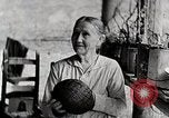 Immagine di Vita nel Sud delle zone montane Kentucky United States USA, 1940, secondo 41 filmato di repertorio 65675025565