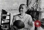 Immagine di Vita nel Sud delle zone montane Kentucky United States USA, 1940, secondo 42 filmato di repertorio 65675025565