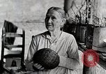 Immagine di Vita nel Sud delle zone montane Kentucky United States USA, 1940, secondo 46 filmato di repertorio 65675025565