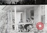 Immagine di Vita nel Sud delle zone montane Kentucky United States USA, 1940, secondo 1 filmato di repertorio 65675025567