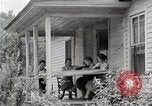 Immagine di Vita nel Sud delle zone montane Kentucky United States USA, 1940, secondo 8 filmato di repertorio 65675025567