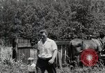 Image la vie dans les zones montagneuses du sud Kentucky United States USA, 1940, de la seconde 27 séquences d'archives historiques vidéo 65675025576