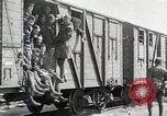 Image Les troupes américaines du 28e Régiment d'infanterie Rhône Alpes France, 1918, de la seconde 19 séquences d'archives historiques vidéo 65675025591