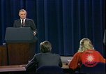 Standbild Walter Mondale Friedrich Kansas City Missouri USA, 1984, aus Sekunde 61 historischem Filmmaterial Videoclip 65675025602
