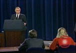 Standbild Walter Mondale Friedrich Kansas City Missouri USA, 1984, aus Sekunde 62 historischem Filmmaterial Videoclip 65675025602
