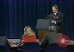 Standbild Präsident Ronald Wilson Reagan Kansas City Missouri USA, 1984, aus Sekunde 22 historischem Filmmaterial Videoclip 65675025604