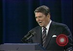 Standbild Präsident Ronald Wilson Reagan Kansas City Missouri USA, 1984, aus Sekunde 31 historischem Filmmaterial Videoclip 65675025604