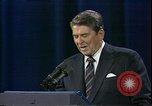 Standbild Präsident Ronald Wilson Reagan Kansas City Missouri USA, 1984, aus Sekunde 39 historischem Filmmaterial Videoclip 65675025604