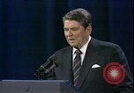 Standbild Präsident Ronald Wilson Reagan Kansas City Missouri USA, 1984, aus Sekunde 47 historischem Filmmaterial Videoclip 65675025604