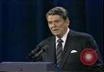 Standbild Präsident Ronald Wilson Reagan Kansas City Missouri USA, 1984, aus Sekunde 59 historischem Filmmaterial Videoclip 65675025604