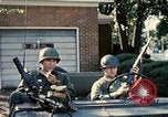 Standbild Detroit Ausschreitungen folgen Detroit Michigan USA, 1967, aus Sekunde 58 historischem Filmmaterial Videoclip 65675025625