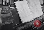 Immagine di Arturo Toscanini Riverdale New York USA, 1943, secondo 36 filmato di repertorio 65675025691