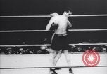Standbild Tunney-Dempsey Kampf Chicago Illinois USA, 1927, aus Sekunde 56 historischem Filmmaterial Videoclip 65675025702