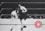 Standbild Tunney-Dempsey Kampf Chicago Illinois USA, 1927, aus Sekunde 23 historischem Filmmaterial Videoclip 65675025703