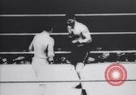 Standbild Tunney-Dempsey Kampf Chicago Illinois USA, 1927, aus Sekunde 32 historischem Filmmaterial Videoclip 65675025703