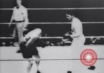 Standbild Tunney-Dempsey Kampf Chicago Illinois USA, 1927, aus Sekunde 48 historischem Filmmaterial Videoclip 65675025703