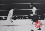 Standbild Tunney-Dempsey Kampf Chicago Illinois USA, 1927, aus Sekunde 55 historischem Filmmaterial Videoclip 65675025703