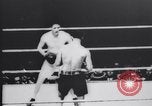 Standbild Tunney-Dempsey Kampf Chicago Illinois USA, 1927, aus Sekunde 31 historischem Filmmaterial Videoclip 65675025704