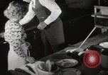 Immagine di Elliott Roosevelt wedding Burlington Iowa USA, 1933, secondo 62 filmato di repertorio 65675025706