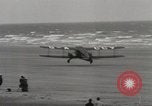 Immagine di Amy Johnson-Jim Mollison Galles, 1933, secondo 48 filmato di repertorio 65675025707