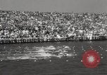Image la natation et la plongée New York United States USA, 1933, de la seconde 22 séquences d'archives historiques vidéo 65675025708